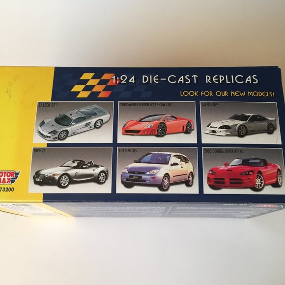 Motor Max 1:24 Collector's 1934 Ford Coupe Die-Cast Replica Car / Red Color - Picture 7 of 7